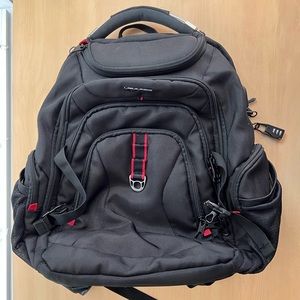 Kroser travel laptop Backpack 17.3 Inch xl